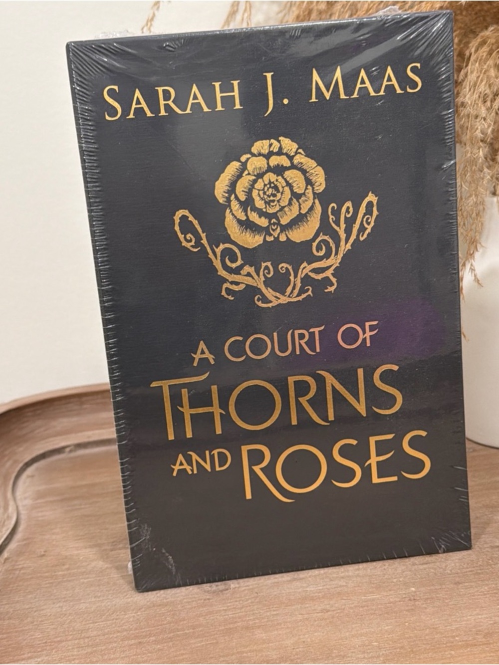 Sarah J. Maas A Court of Thorns and Roses Collectors Edition Hardcover NEW
